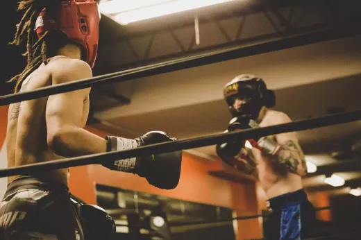 Todo o equipamento necessário para boxe com segurança